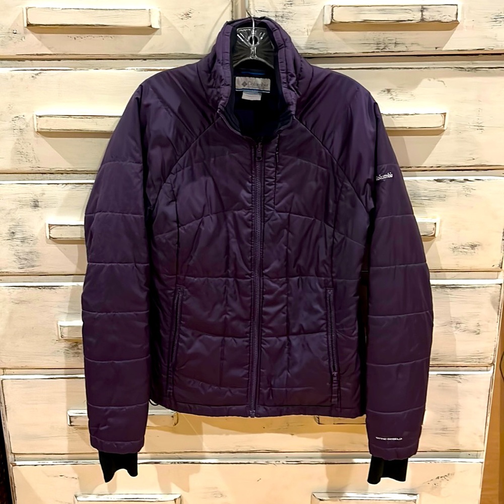 Columbia light weight Omni shield puffer Women’s L plum purple